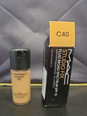 MAC Cosmetics Studio Fix Fluid Broad Spectrum C40 Foundation